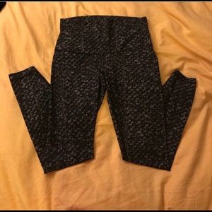 Lululemon Wunder Under high rise leggings